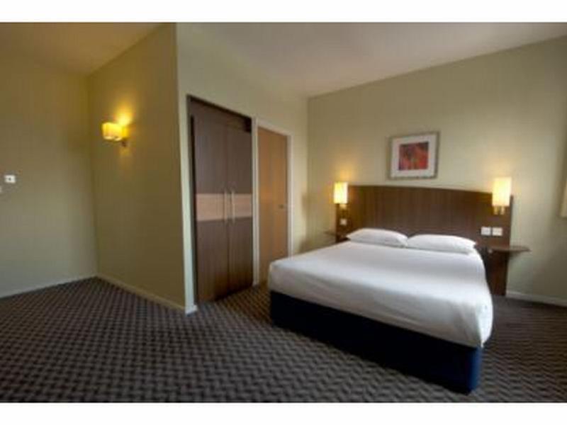 Travelodge Leeds Central Vicar Lane Экстерьер фото